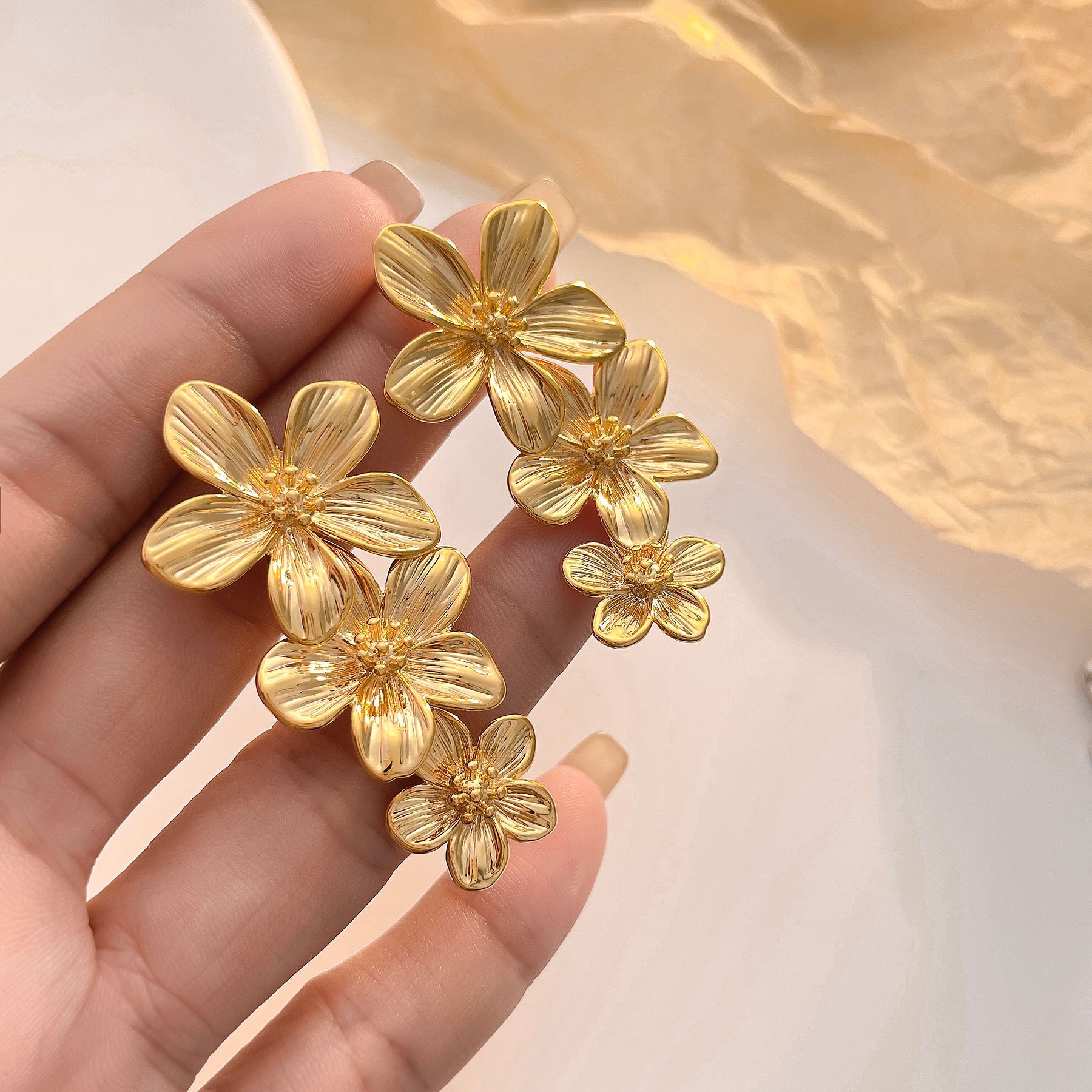 Kshmir Metal Flower Tassel Ear - Travel Accessories For Europe 评论和价格