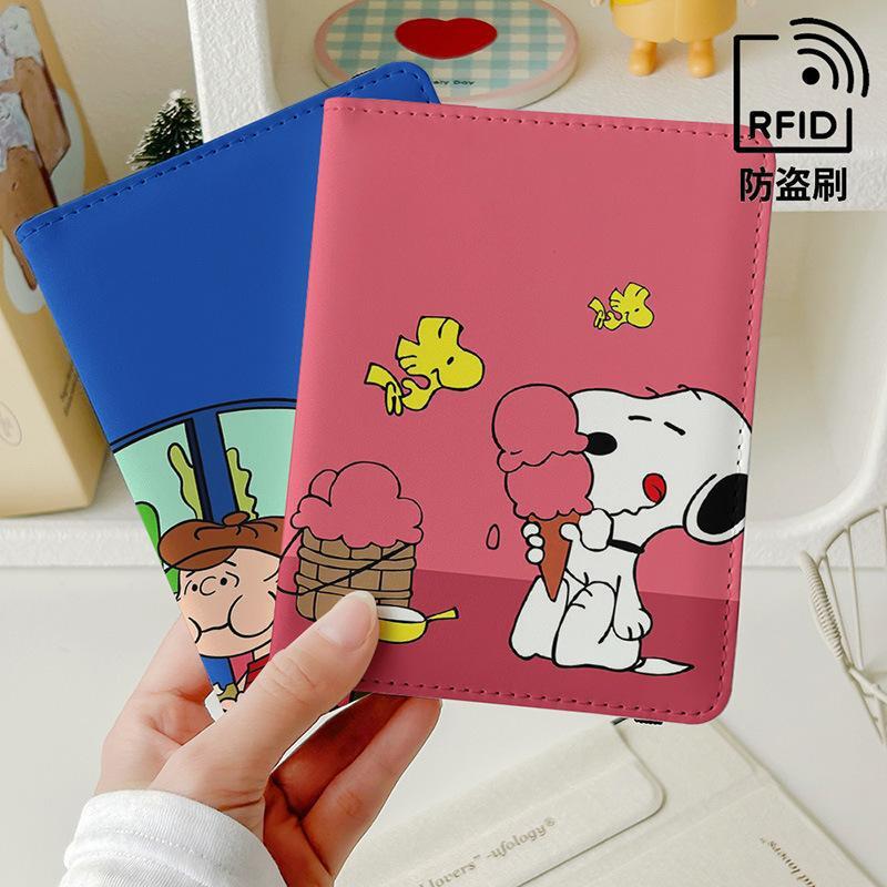 Snoopy Cute Passport Holder Pr - Travel Accessories Overseas 评论和价格